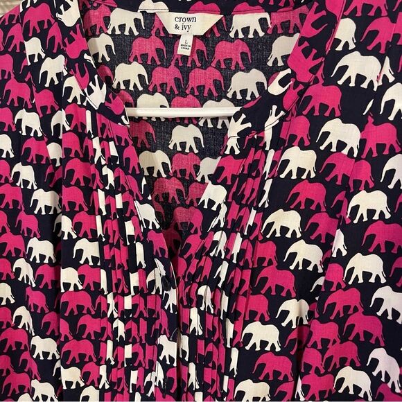 Crown & Ivy Pink and Black Graphic Blouse with Mandarin Collar - Picture 5 of 7